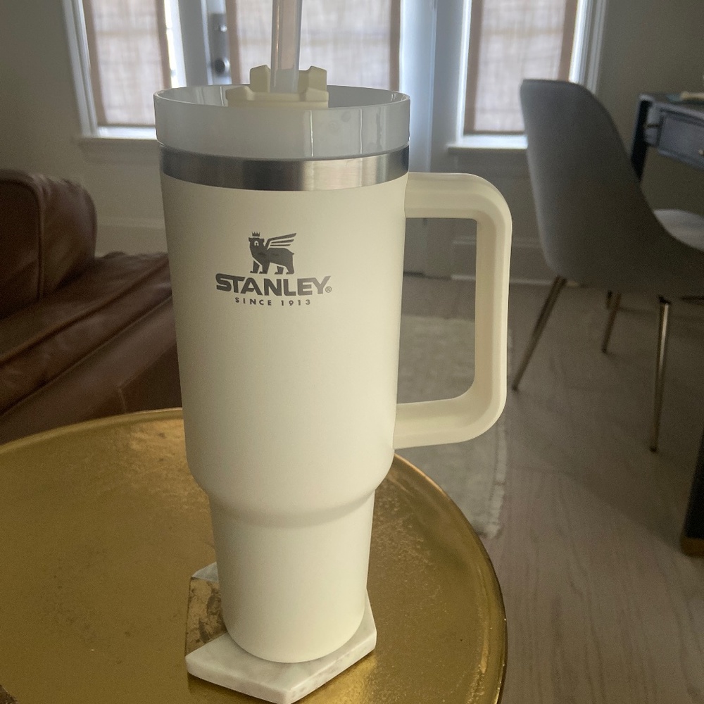 Stanley 40oz Quencher Flowstate Tumbler - Cream - Off-White